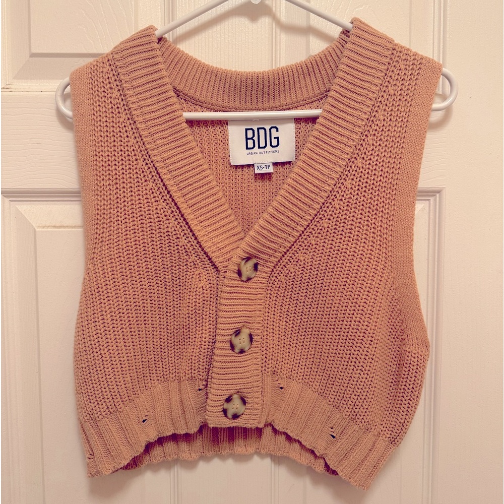 Women’s knitted button down vest